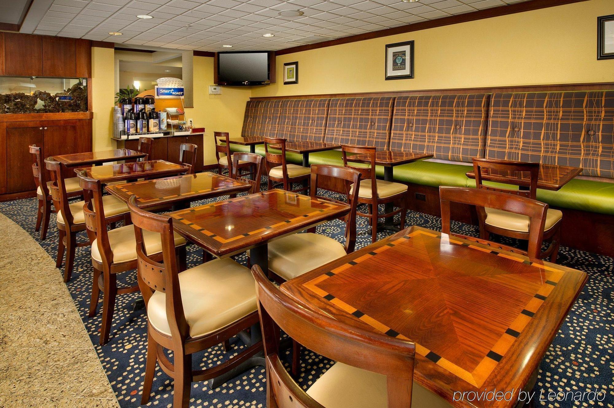 Holiday Inn Express Hotel & Suites Annapolis By Ihg Exterior photo